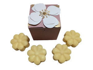 Daisy Soap Gift Box | Set of 4 Handcrafted Soaps (Choose Scent)